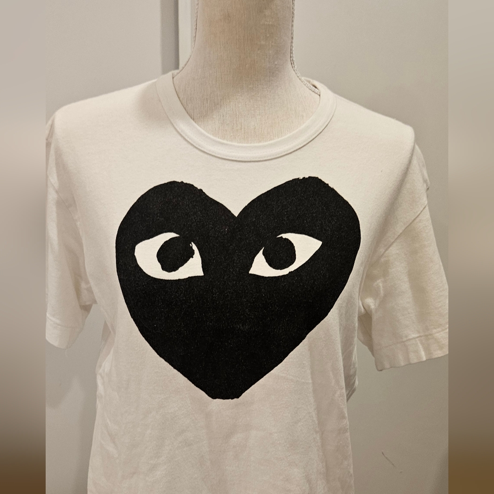 Comme des Garcons Play White Tee with Black Heart Graphic